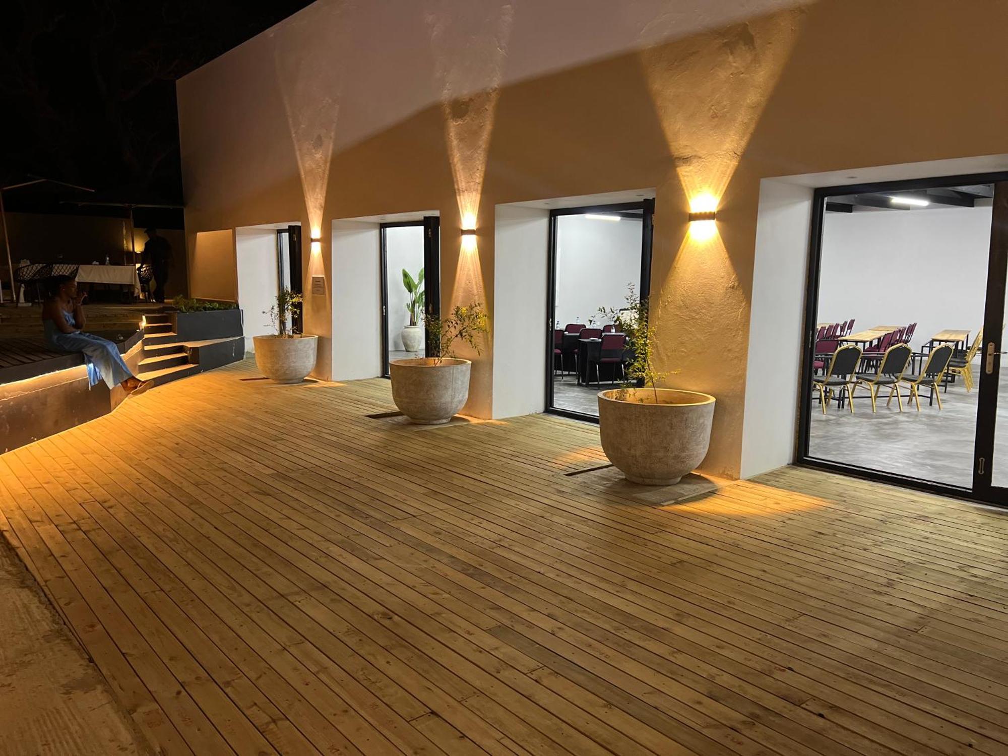Nkanhi Centro De Conferencias E Hotel 폰타 도 오우로 외부 사진